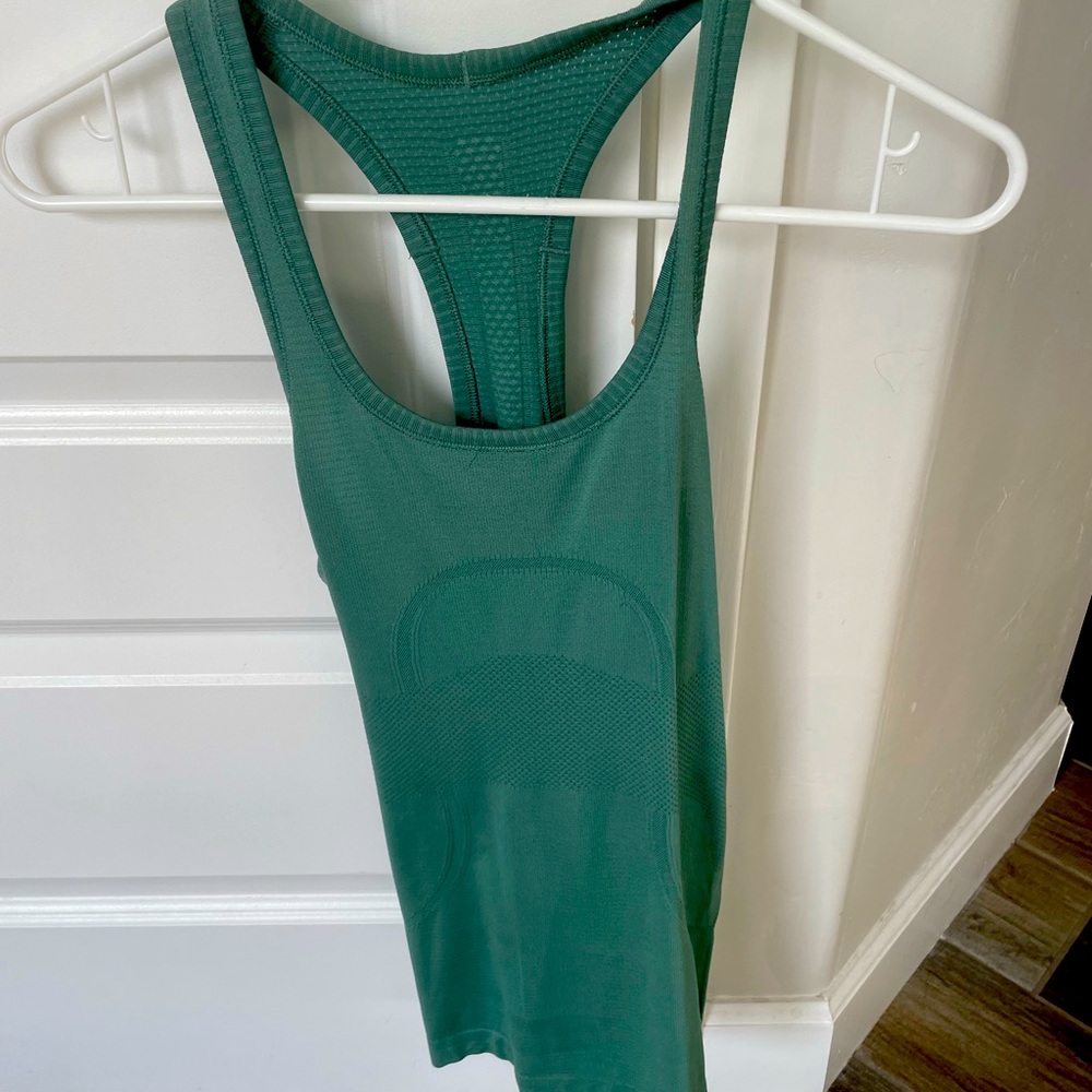 Lululemon Run Slim Fit Swiftly Tech Racerback Tank